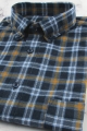 Flanelowa-Koszula-Męska-Codzienna-Casual-gładka-granatowa-w-kratkę-z-długim-rękawem-w-kroju-REGULAR-IMG_8143.JPG