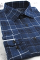 Flanelowa-Koszula-Męska-Codzienna-Casual-granatowa-w-krate-z-długim-rękawem-w-kroju-REGULAR-IMG_8956.JPG