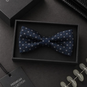 Mucha Muszka Męska Elegancka tradycyjna granatowa w kropki gotowa M450