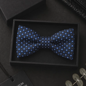 Mucha Muszka Męska Elegancka tradycyjna granatowa we wzorki gotowa M435