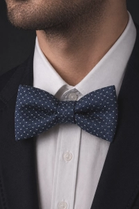 Mucha Muszka Męska Elegancka tradycyjna granatowa we wzorki gotowa M438