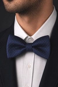 Mucha Muszka Męska Elegancka tradycyjna granatowa w kropki gotowa M433